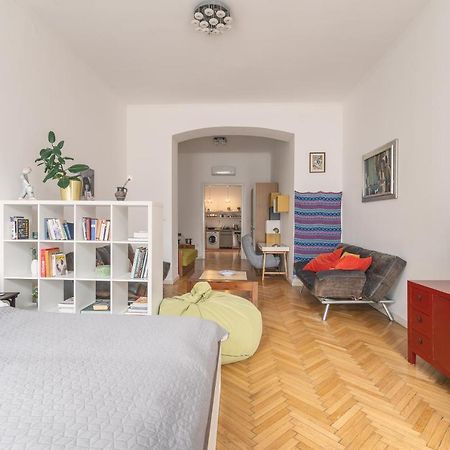 Bright & Spacious Loft With Basilica View Budapest Extérieur photo
