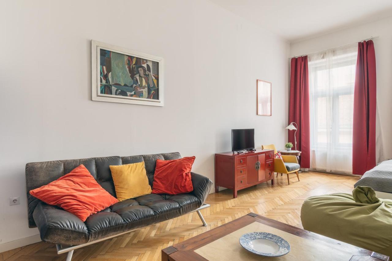 Bright & Spacious Loft With Basilica View Budapest Extérieur photo